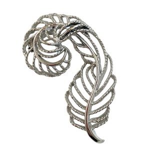 Vintage Brooch Gerry's Costume Jewelry Silver tone Feather Fern Leaf